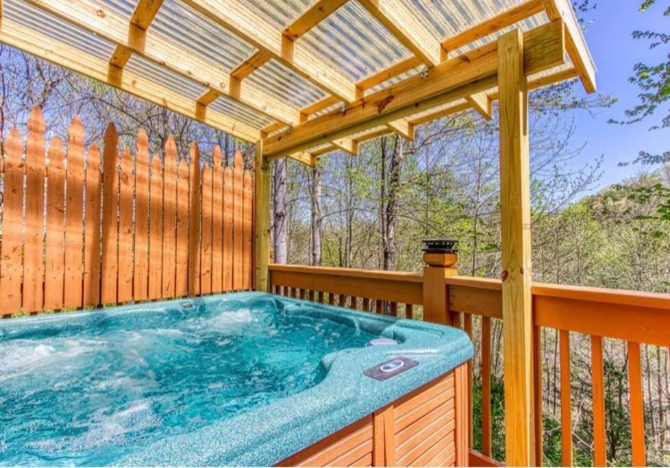 Lazy Bear Cabin Сев'єрвілл Екстер'єр фото